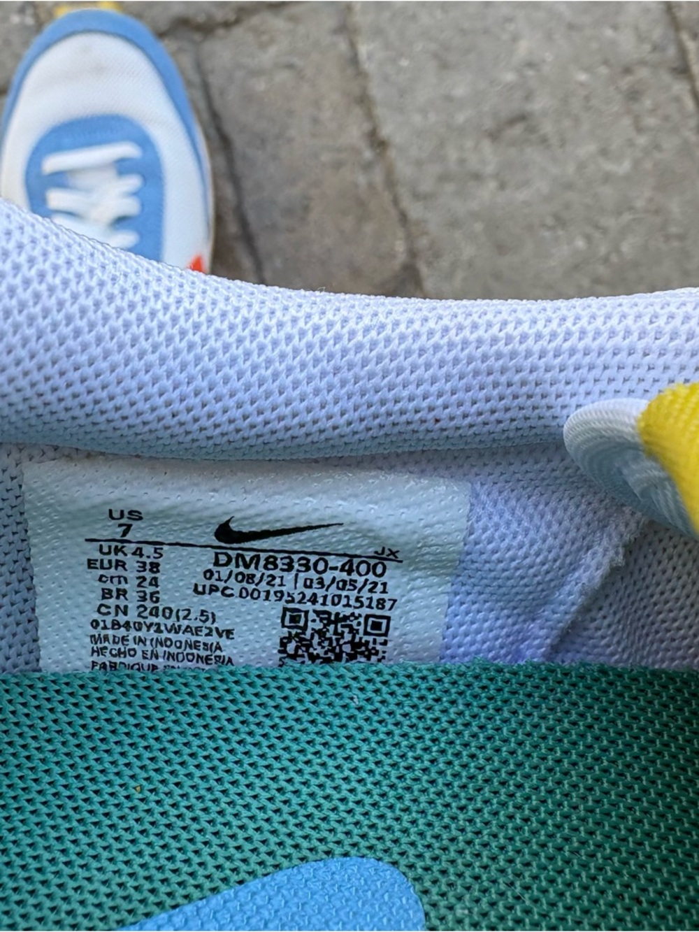 Nike Women’s Daybreak White & Blue Sneakers - Picture 6 of 7